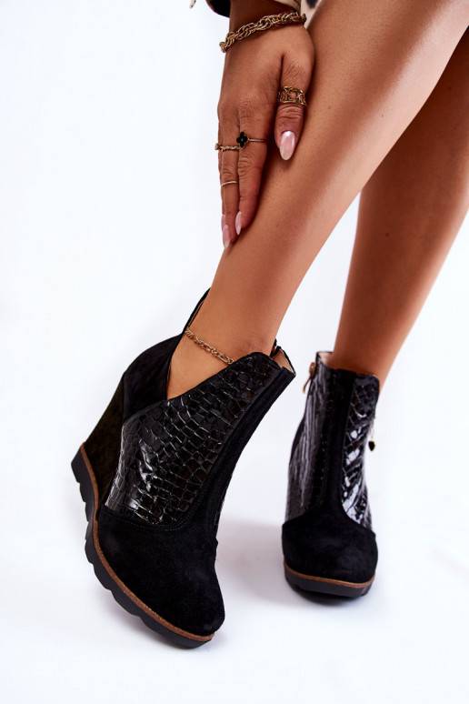 Suede Crocodile Wedge Boots Black Alda