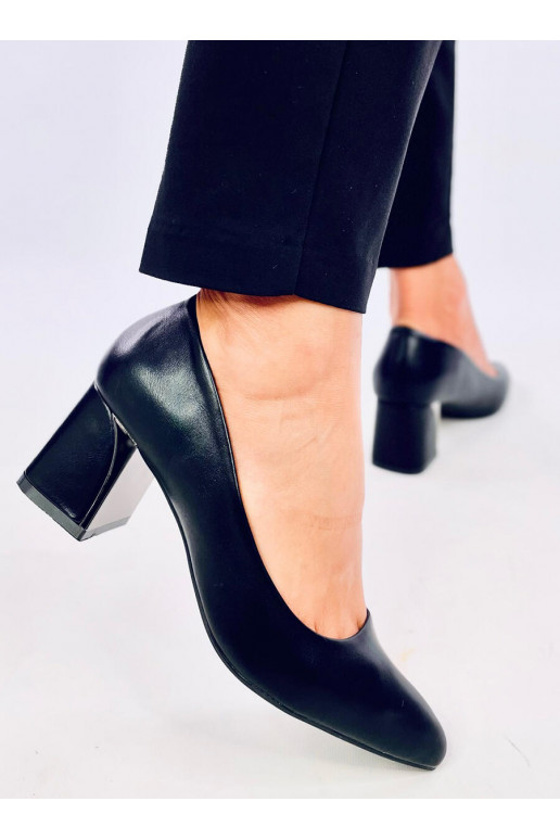 Shoes on a wide heel KERRIGAN BLACK