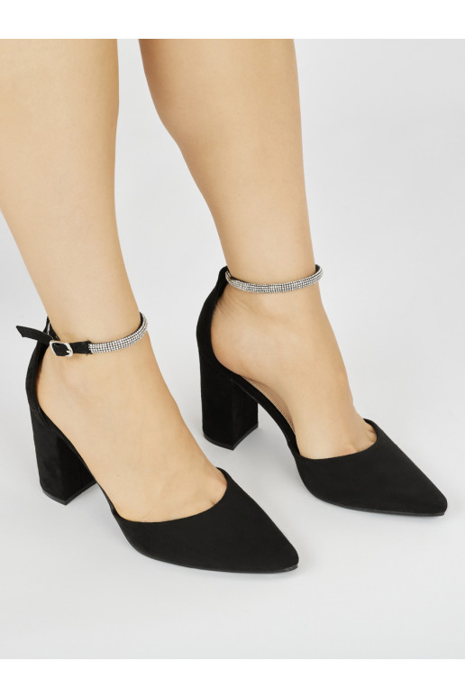 of suede black High heels on the heel