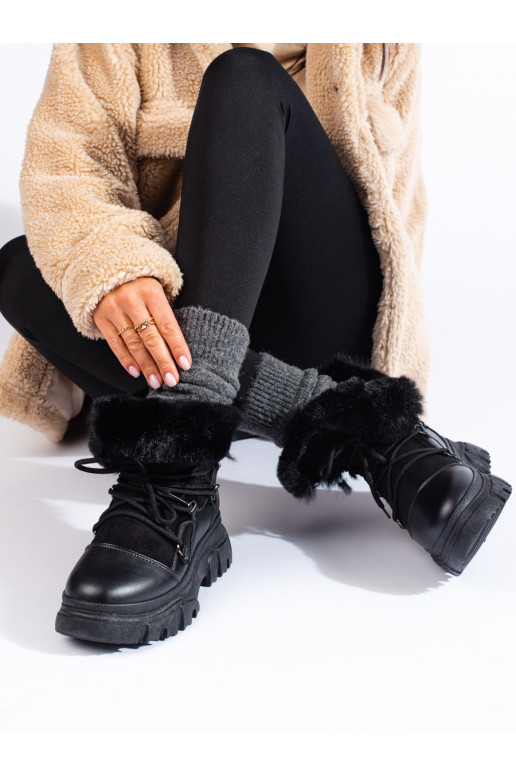 Women's snow boots with fur black