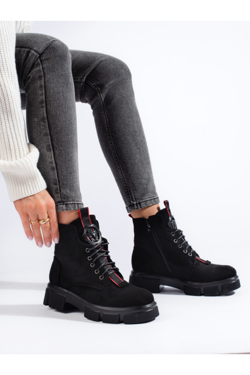 Women's boots laced of suede light