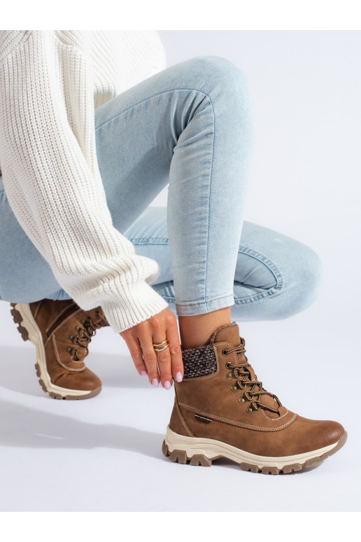 Brown color boots with platform