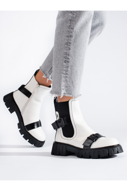 White color Women's boots with platform