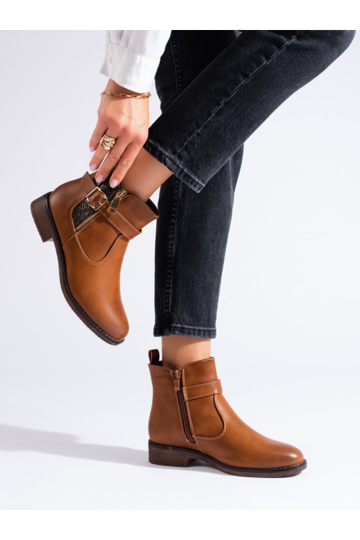 Brown color short boots flat