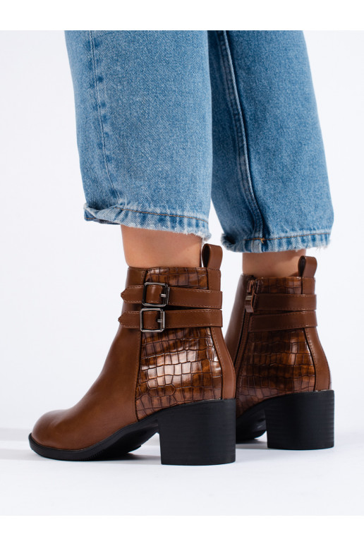 Brown color comfortable women's boots