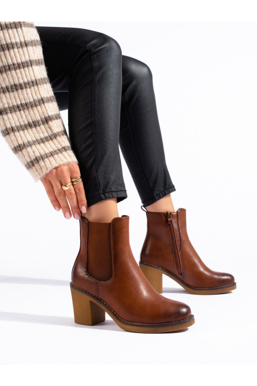 The classic model Brown color ankle boots