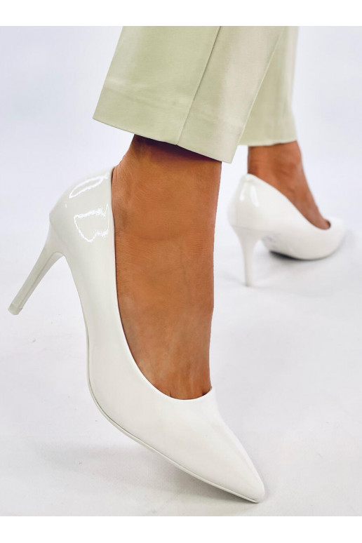 Shoes on a high heel lacquered CHARLOTTE WHITE