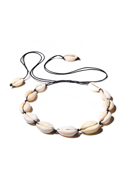 Necklace with shells  N676