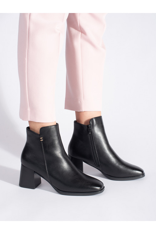 black women's boots on highheels