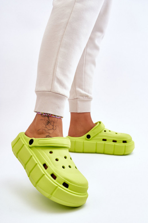 Women's Foam Platform Crocs Lime Beckett