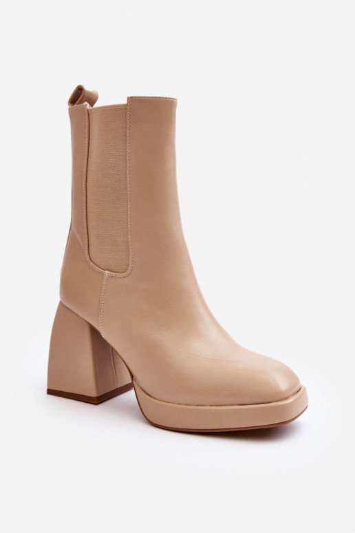 Women's boots with a platform in beige color Stelares