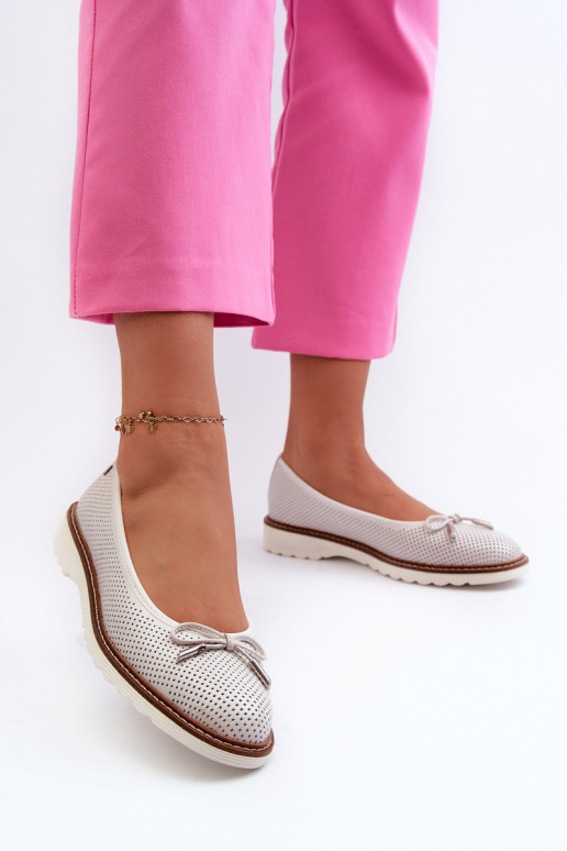 Women's Cutout Ballerina Flats Made of Genuine Leather Maciejka P6509-11 White