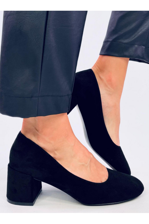 Shoes with a comfortable heel FREDETTE BLACK