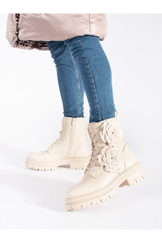 beige insulated women's boots