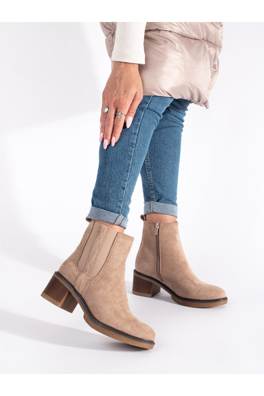 beige of suede boots Chelsea boots on the heel