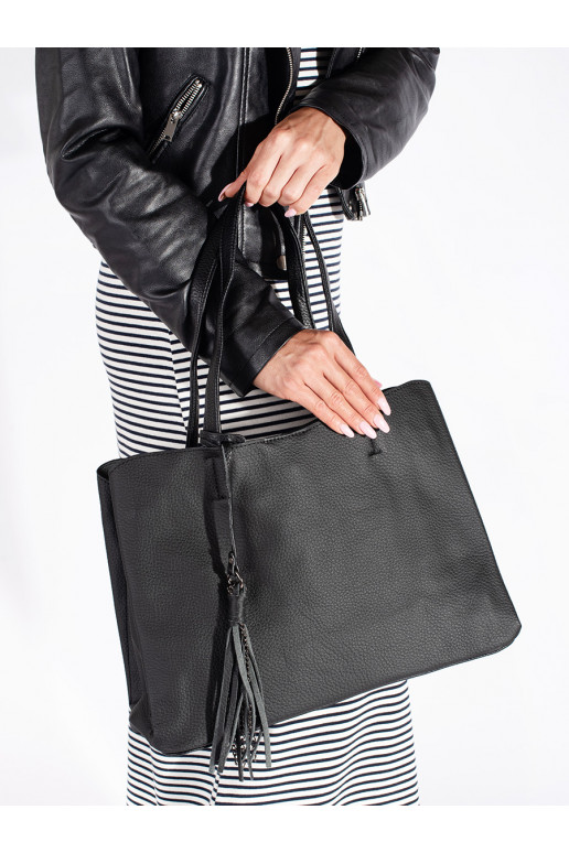 black big Handbag with fringes