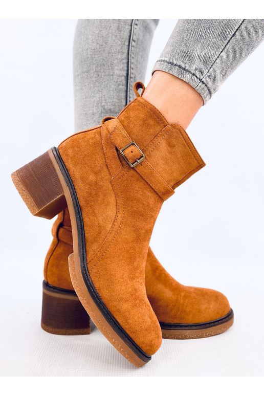 Boots with a wide heel ARETHA CAMEL