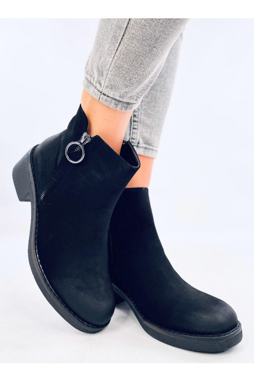 Boots on a low heel nubuk LEVERE BLACK