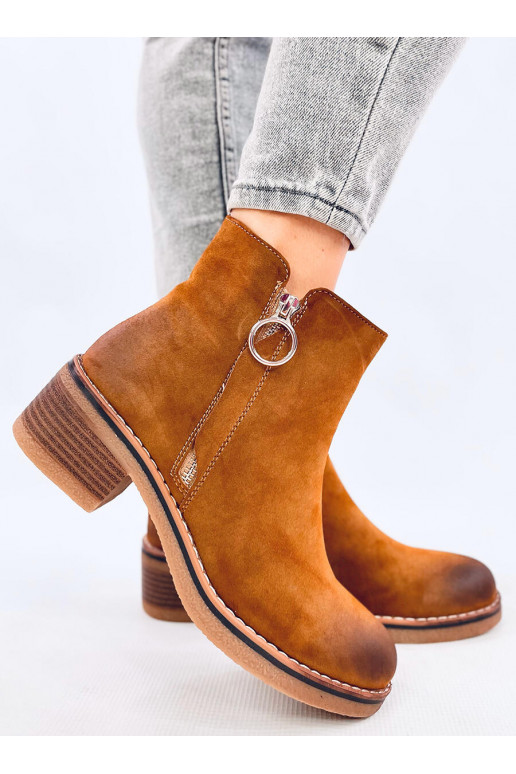 Boots on a low heel nubuk LEVERE CAMEL