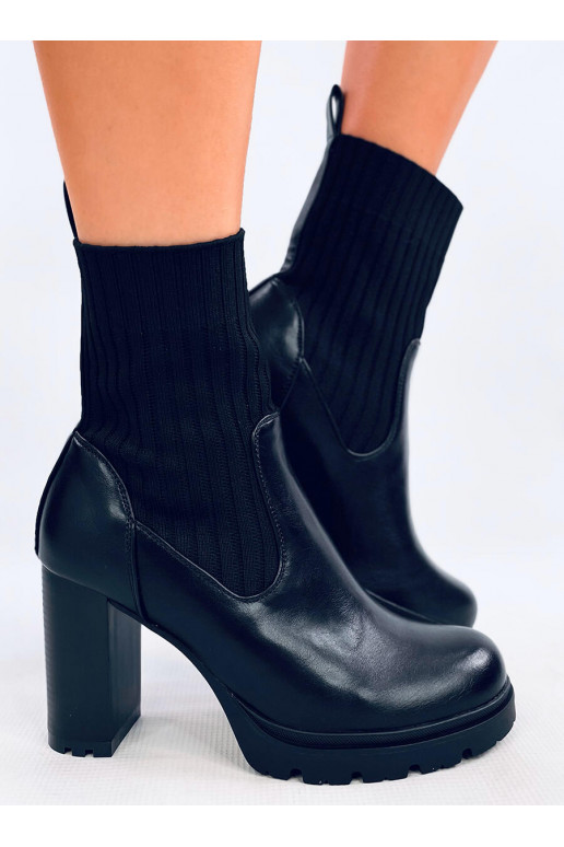 Heeled shoes ze ściagaczem FAIRSY BLACK