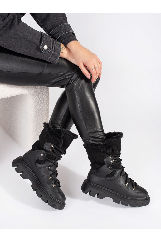 black laced Women's snow boots with fur with platform