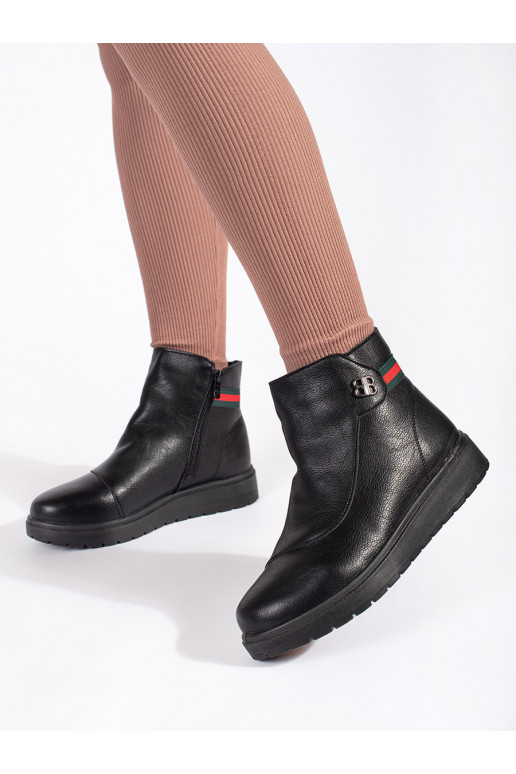 black comfortable insulated women's boots