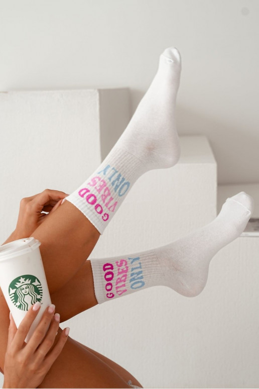 Women's Socks With The Inscription Good Vibes Only White