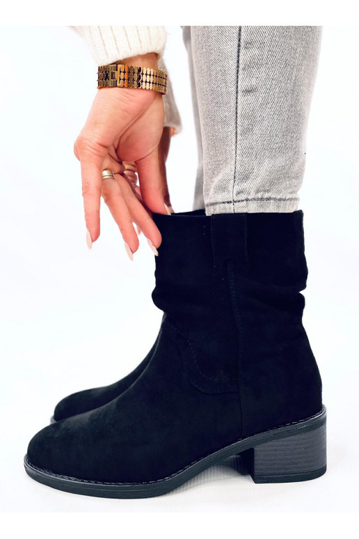 Boots of suede on a low heel RANEY BLACK