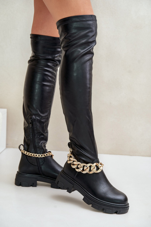 Knee High Boots On Flat Heel With Chain Pemeriana