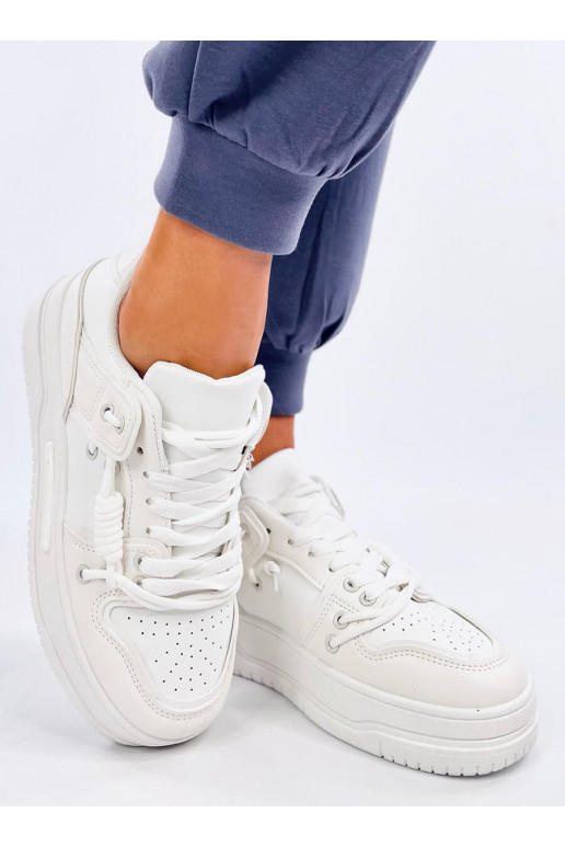 Sneakers model shoes on a high sole CLAVELL WHITE