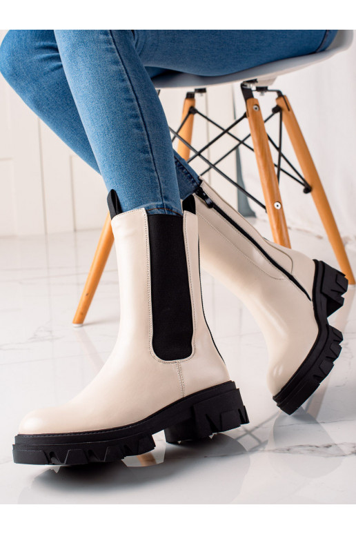 FASHIONABLE Boots