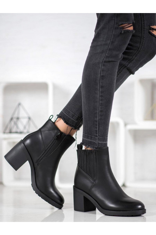 Everyday boots with heels