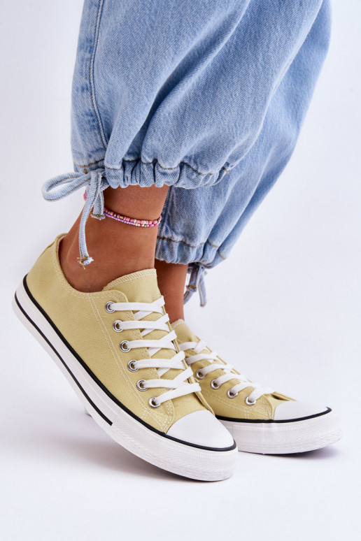 Classic Low Women's Sneakers Yellow Vegas