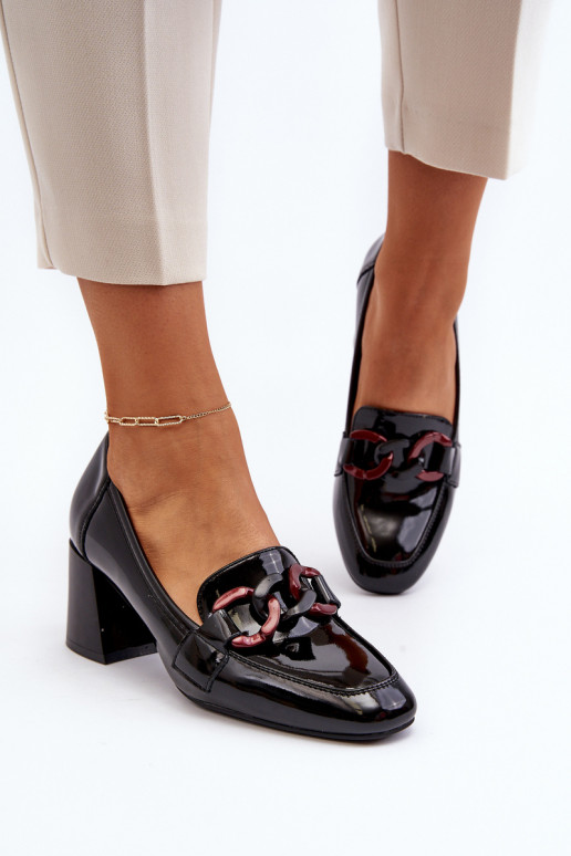 Black Patent Leather Pumps with Chain Paliotte