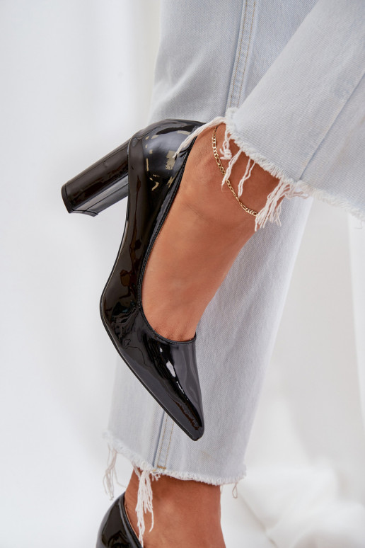 Lacquered Heels On A Block Heel Black Kilanne