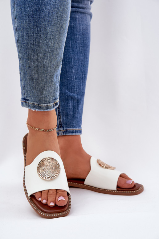 Eco-leather slippers on flat heel with decoration white Tatereia