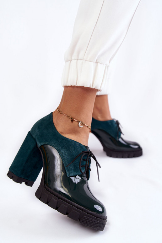 Fashionable suede and lacquered boots on the platform Green Carisa